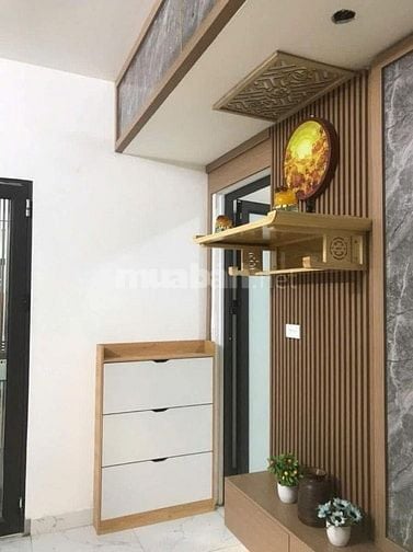 Chính chủ bán căn hộ Đền Lừ quận Hoàng Mai Hà Nội, 3 ngủ, có sân vườn 