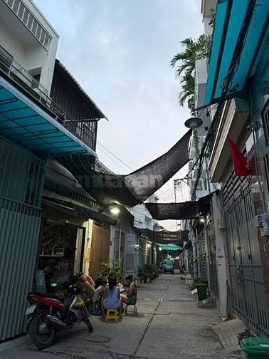 4x18, nhà 1 lầu. Mặt tiền đường 16b, khu Gò Xoài vào