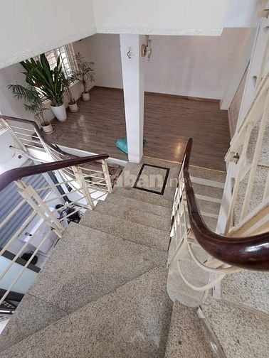 Bán ngay nhà Cầu Giấy, ô tô vào nhà, lô góc, MT 6m, giá nhỉnh 12 tỷ