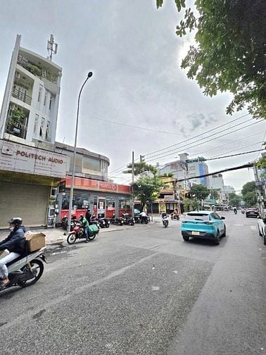 Bán nhà mặt tiền TÔ HIẾN THÀNH, P.13, Q.10, DT: 4x18m, 5 tầng. 26tỷ