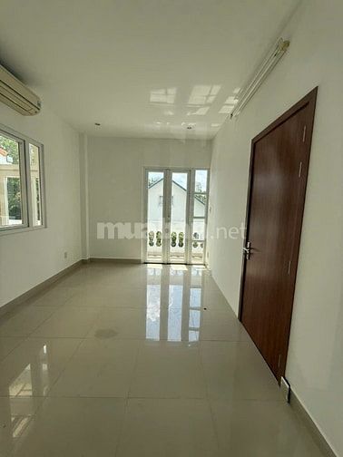 Bán nhà đường số 5, Làng Báo Chí, Thảo Điền. LH: 0903652452 Phú.