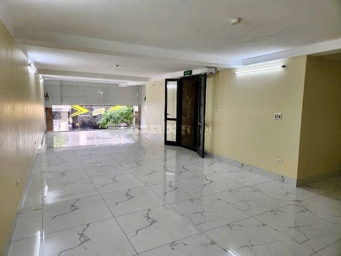 Chính chủ cần cho thuê văn phòng số 44 phố Chùa Quỳnh, HBT. Giá 14tr/s
