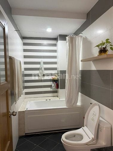 Bán nhà đường số 5, Làng Báo Chí, Thảo Điền. LH: 0903652452 Phú.
