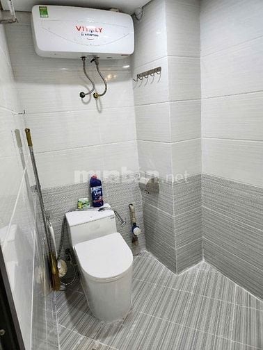 Chính chủ cần cho thuê văn phòng số 44 phố Chùa Quỳnh, HBT. Giá 14tr/s