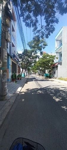 Bán gấp nhà đường 9m khu dân trí cao đường số 1