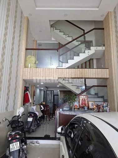 Cho thuê nhà 1T1L2Lầu đg thạnh Lộc 15 gần cầu vượt ngã tư ga 