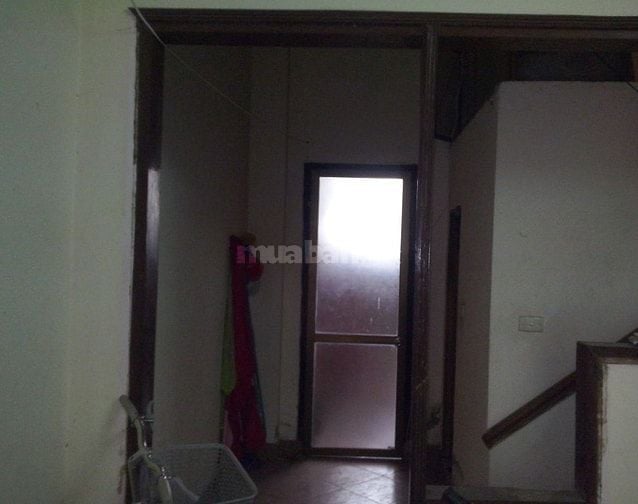 Trung tâm, ngõ thoáng, bán nhà ngõ 118 Trương Định, cấp 4, DT 34m2 mt 