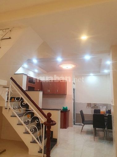 . Âu Dương Lân P3Q8. 4tầng..6tỷ9