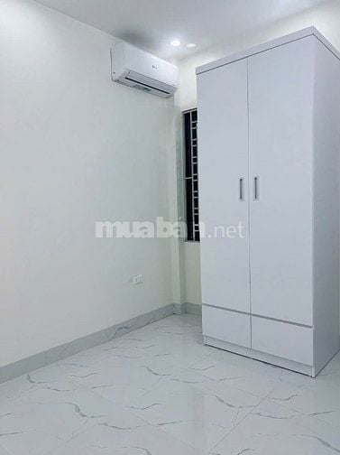 Cho thuê Căn nhà để ở và làm văn phòng phố Nguyễn Chí Thanh Hà Nội