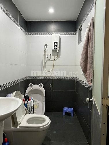 Bán nhà 2 lầu đẹp 64m2, 3PN đủ công năng, không quy hoạch 
