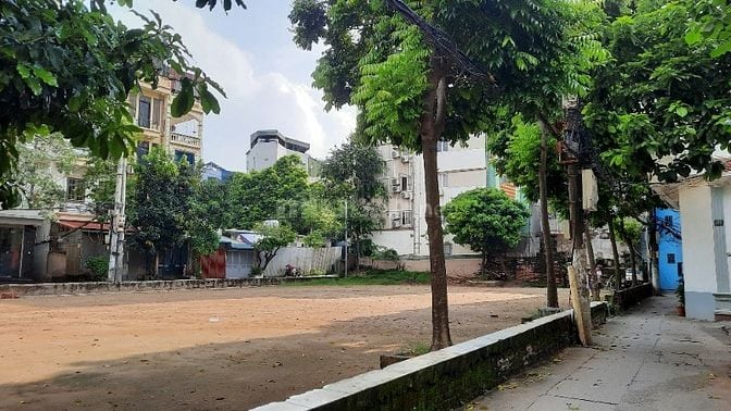 Trung tâm, ngõ thoáng, bán nhà ngõ 118 Trương Định, cấp 4, DT 34m2 mt 
