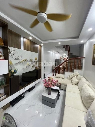 👉 Chủ Gửi nhà đường Hùng Vương, Quận 5 giá 2Tỷ800 tặng nội thất 