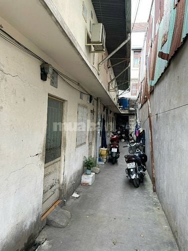 Phòng tro tầng trệt, đường 10m, cách chợ Bình triệu 500m,giá 2.4tr