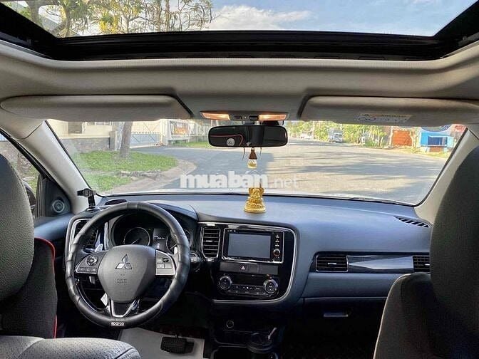 Mitsubishi Outlander 2018 2.0 CVT Premium - 53000