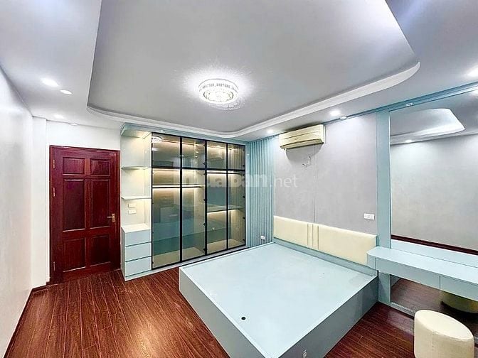 Trần Đại Nghĩa 40m2 x 5 tầng, lô góc, ô tô, full nội thất, kinh doanh