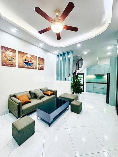 Trần Đại Nghĩa 40m2 x 5 tầng, lô góc, ô tô, full nội thất, kinh doanh
