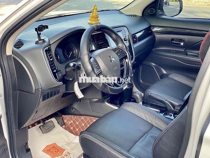 Mitsubishi Outlander 2018 2.0 CVT Premium - 53000