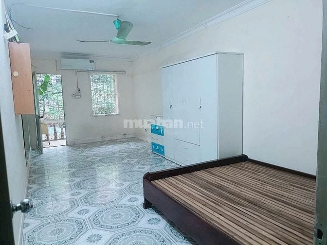 Chủ Nhà Cần Bán Gấp Căn hộ TẬP THỂ TẦNG 2 VĨNH HỒ - TRUNG TÂM ĐỐNG ĐA