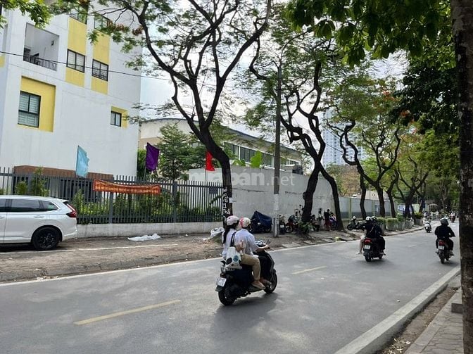 Cho thuê khai thác kinh doanh mặt phố 160 Phố Thái Thịnh, Đống Đa, HN