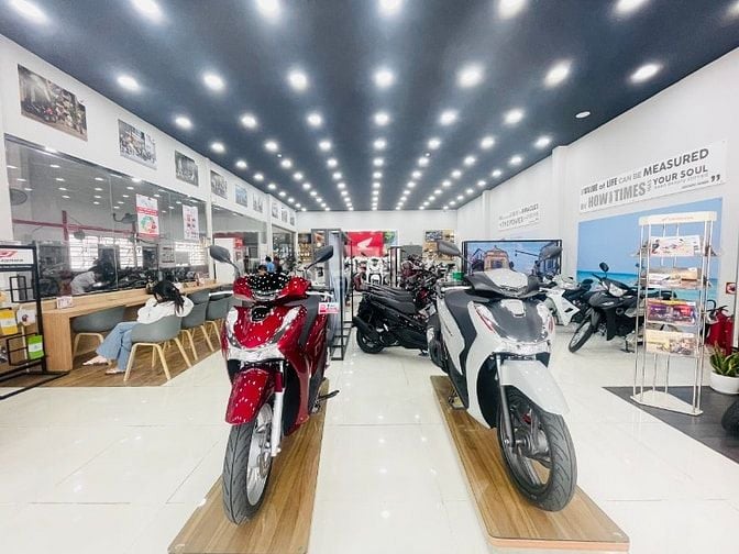 CHỐT XE TẠI HEAD VIỆT THÁI QUÂN – NHỚT "PRO HONDA" LO PHẦN CÒN LẠI