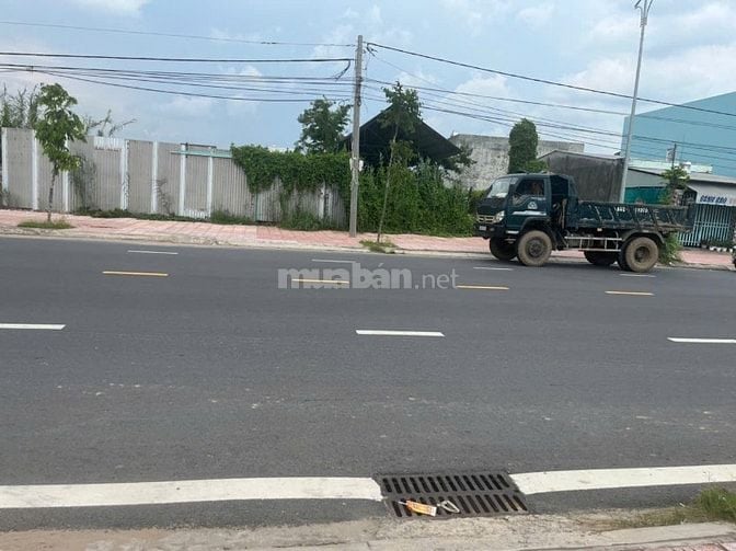 Chính chủ cần bán lô đất 913m2 đường Bờ Kinh, TP Vĩnh Long.