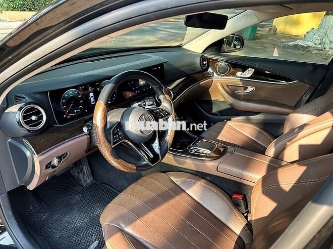 Mercedes E200 Exclusive FL 2022 xe đẹp long lanh