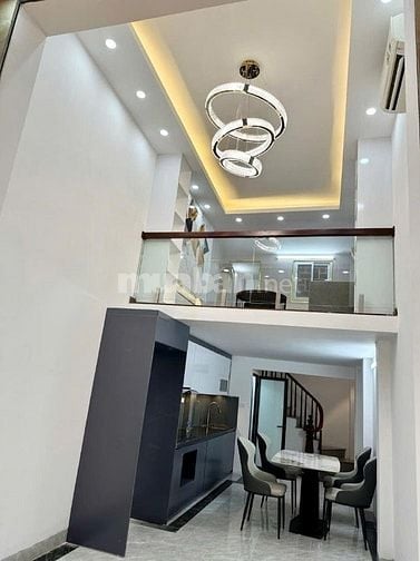 Cần bán gấp nhà 5 tầng phố Khương trung,giá hợp lí