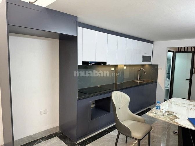 Cần bán gấp nhà 5 tầng phố Khương trung,giá hợp lí