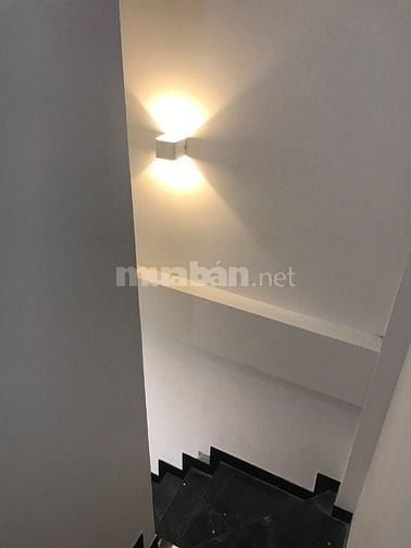 Nhà 2 phòng 2wc Mới xây gần Lotte Q7, 8tr, GIAO NHÀ NGAY