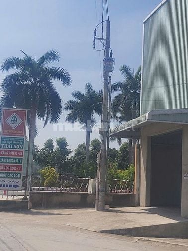 Cho Thuê kho ngay mặt tiền đường DT743