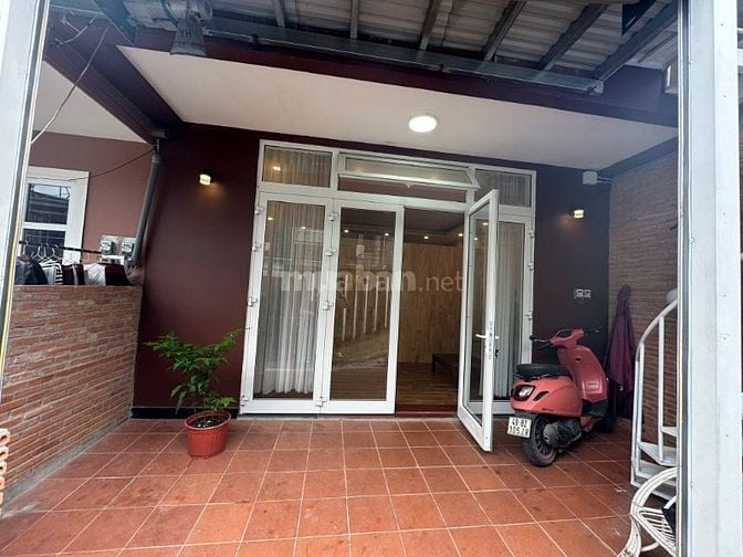Nhà em còn trống một căn muốn cho thuê tại khu vực Hẻm 16 Bạch Đằng.
