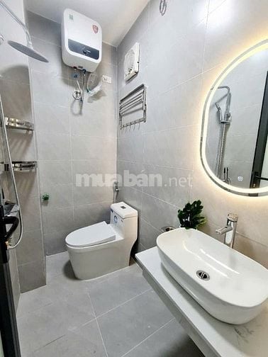 NHÀ ĐẸP 35M Ở LUÔN TẠI ĐƯỜNG PHÙNG CHÍ KIÊN, CẦU GIẤY