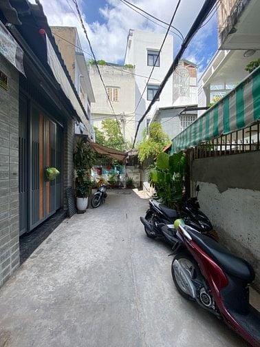 Bán Gấp Nhà 5 Lầu BTCT Hẻm Âu Dương Lân Q8 – Sát Mặt Tiền, Giá 6,9 Tỷ