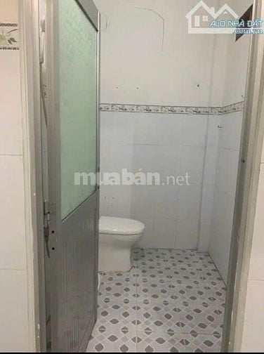 Kẹt tiền bán gấp nhà Đ.Nguyễn Thị Hé, Củ Chi dt 120m2 SHR. Giá 785tr