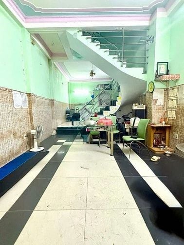 Bán Nhà 888/18/10A Lạc Long Quân 45m2, 4TẦNG ,5,7 TỶ/TL, P.8.Tân Bình 