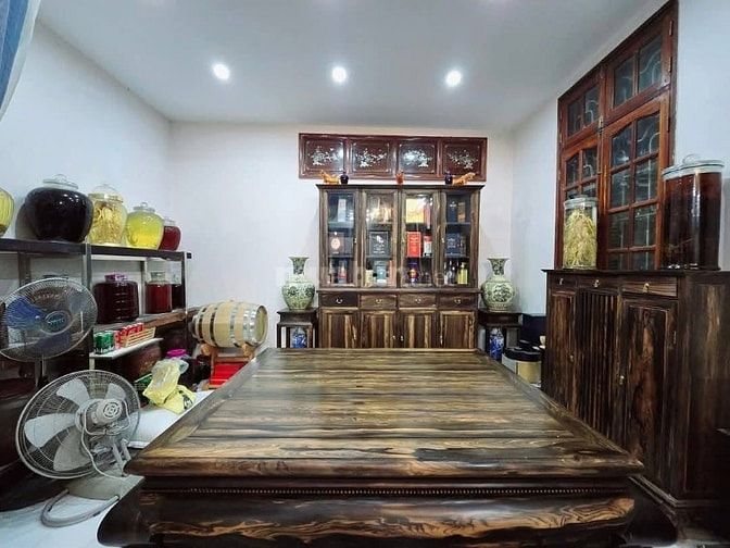 79 CẦU GIẤY Ô TÔ KINH DOANH LÔGOC 70m RỘNG 5m NHÀ 5 TẦNG ĐẸP GIÁ 23 TY
