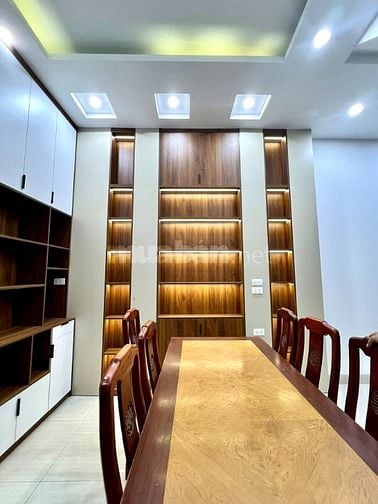 CHÍNH CHỦ BÁN NHÀ THƯỢNG THANH - LÔ GÓC - 3 THOÁNG - 4 PHÒNG NGỦ 