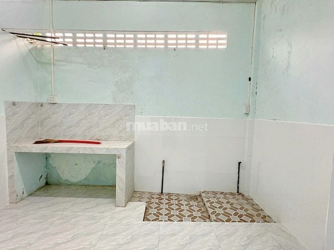 Kẹt tiền bán gấp nhà đường Trần Thị Cát, Hóc Môn 72m2, shr. Giá 810tr
