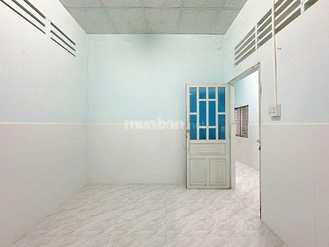 Kẹt tiền bán gấp nhà đường Trần Thị Cát, Hóc Môn 72m2, shr. Giá 810tr