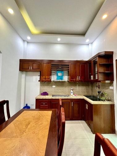 CHÍNH CHỦ BÁN NHÀ THƯỢNG THANH - LÔ GÓC - 3 THOÁNG - 4 PHÒNG NGỦ 