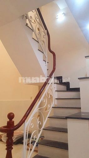 5 tầng đúc BTCT- 184/54 Âu Dương Lân, P3Q8, gần TTTM Parc Mall