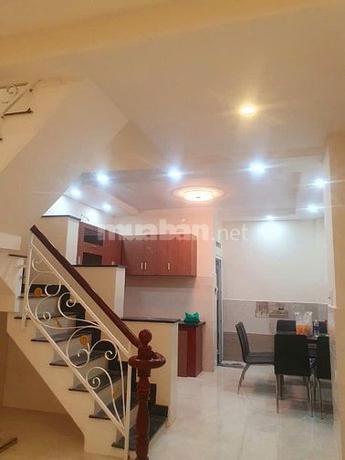 5 tầng đúc BTCT- 184/54 Âu Dương Lân, P3Q8, gần TTTM Parc Mall
