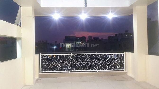 5 tầng đúc BTCT- 184/54 Âu Dương Lân, P3Q8, gần TTTM Parc Mall
