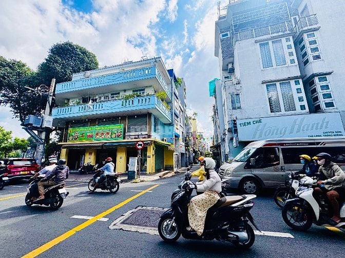MẶT TIỀN TRƯỜNG SA- NGANG 17m 4 TẦNG- GÓC 2 MẶT TIỀN- 28.x TỶ TL