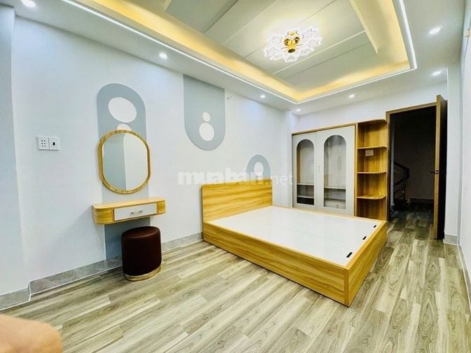 Bán nhà 5 tầng 30m² (3x10), hẻm xe hơi Phan Xích Long, full nội thất