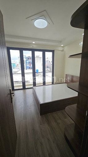 6,9 tỷ 4 tầng hẻm thẳng adl cách mt 100 mét dt đẹp 4x11 nhà mới ở liền