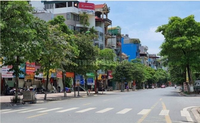 Bán nhà phân lô phố Hai Bà Trưng