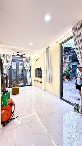 NHÀ 1LẦU MỚI , ĐƯỜNG TRẦN VĂN ĐANG , P11 , QUẬN 3