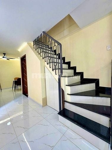 NHÀ 1LẦU MỚI , ĐƯỜNG TRẦN VĂN ĐANG , P11 , QUẬN 3