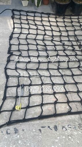 lưới trang trí quán shop văn phòng lưới trang trí giả lá cây lưới dù